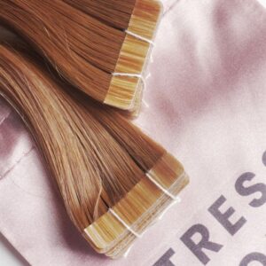 Extensions de cheveux adhésives