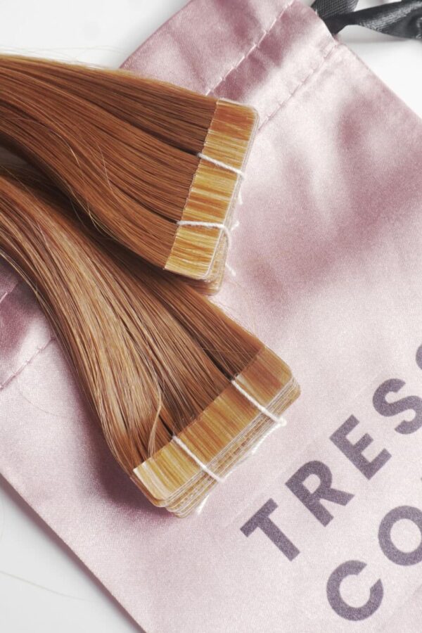 Extensions de cheveux adhésives
